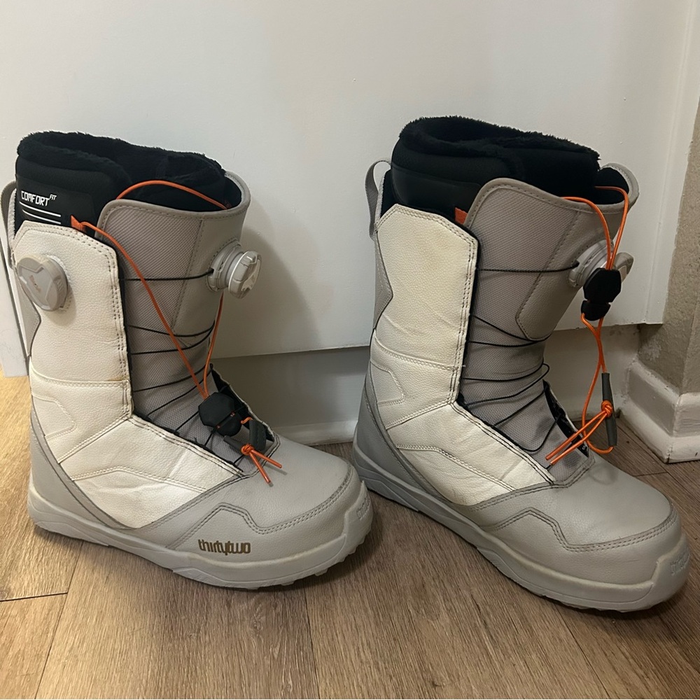 ThirtyTwo Women's Snowboard Boots Double Boa Size 10 - Picture 1 of 7